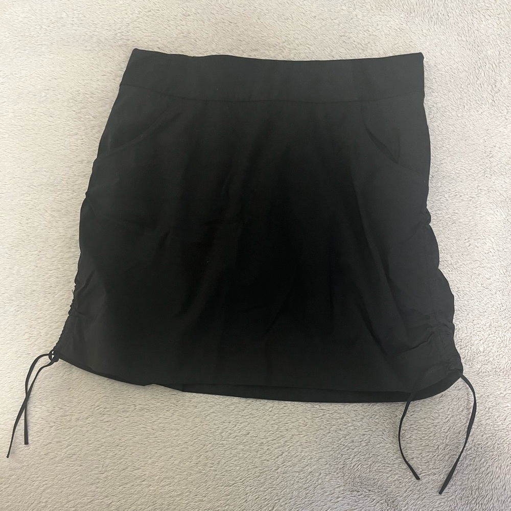 Columbia black skirt